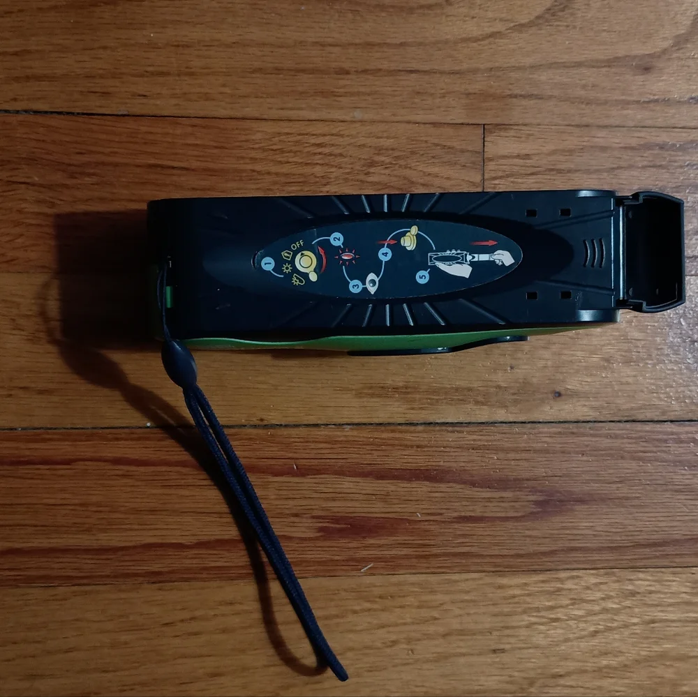 3/$10 🌟 Green Polaroid Izone I-zone Instant Pocket Camera with arm string